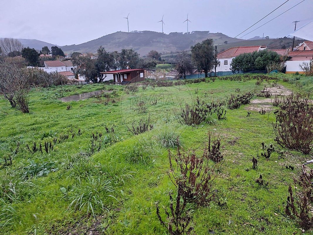 Terreno à venda em Torres Vedras
