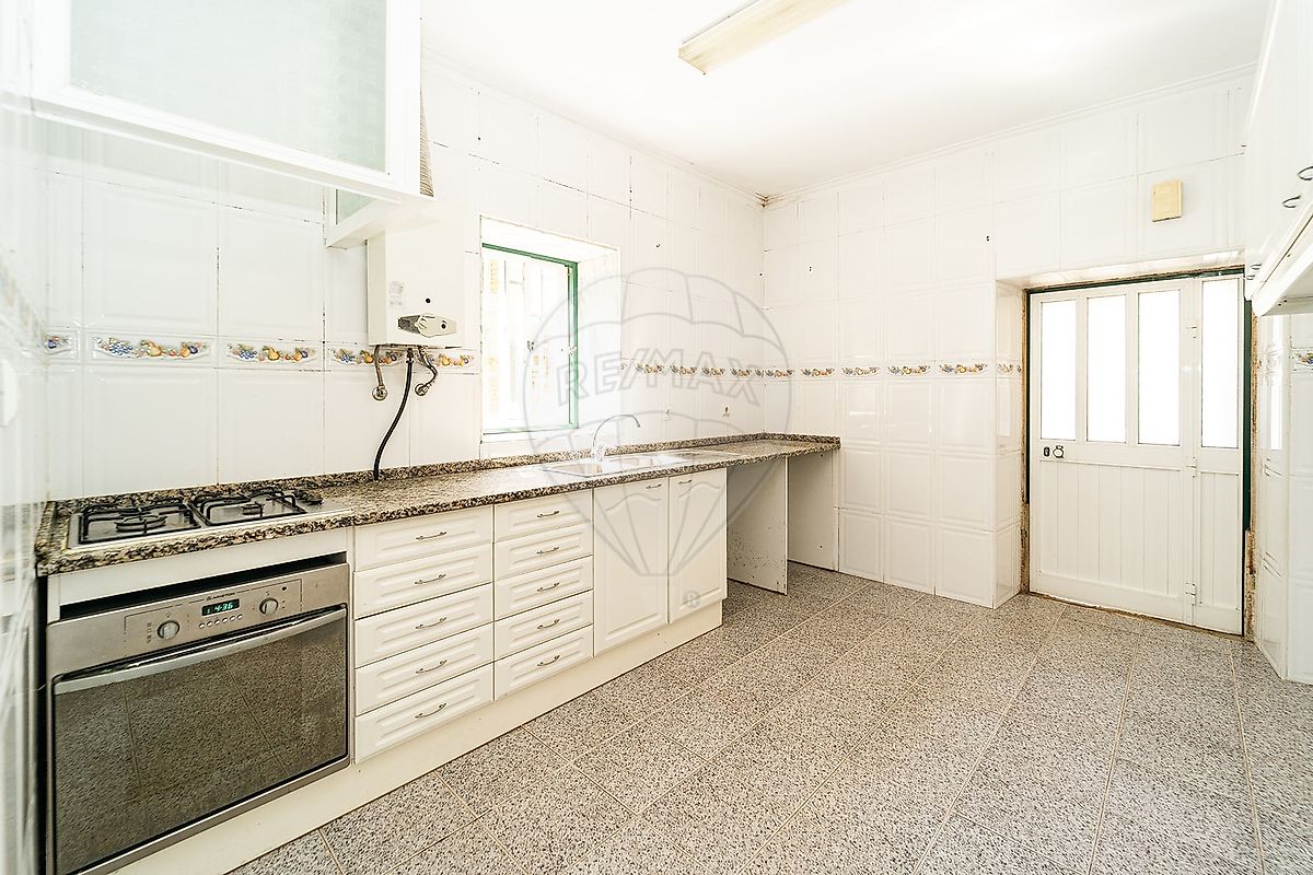Moradia - Sapataria, Sobral de Monte Agraço, Lisboa