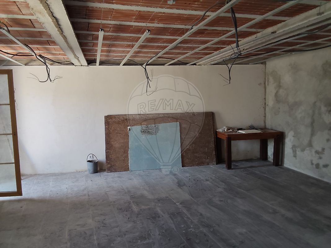 Moradia T2 à venda em São Quintino, Sobral de Monte Agraço — foto 9
