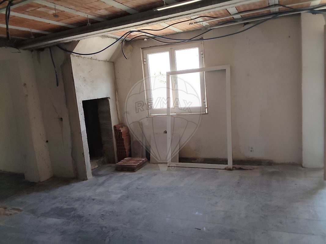 Moradia T2 à venda em São Quintino, Sobral de Monte Agraço — foto 10