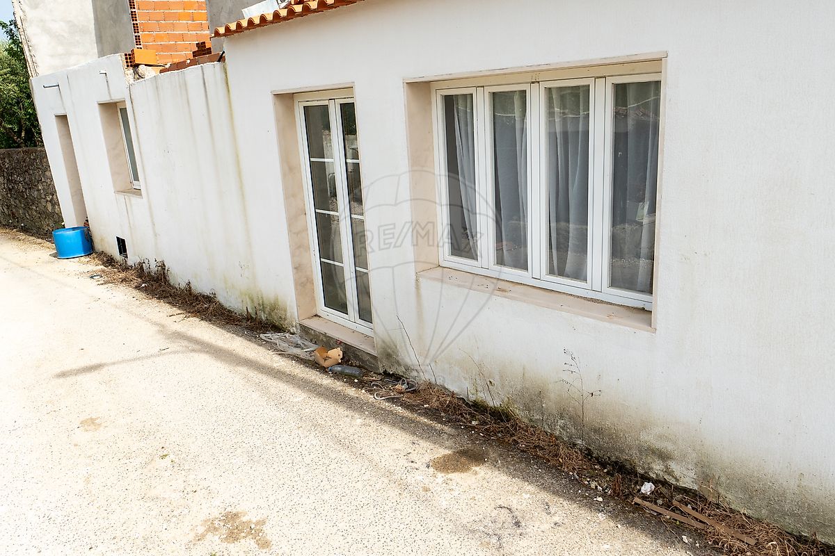 Moradia T2 à venda em Sobral de Monte Agraço