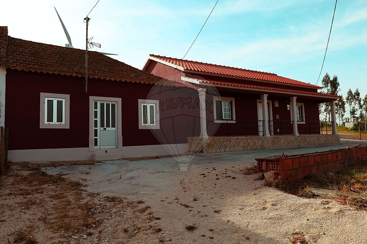 Moradia T3 à venda em Caldas da Rainha