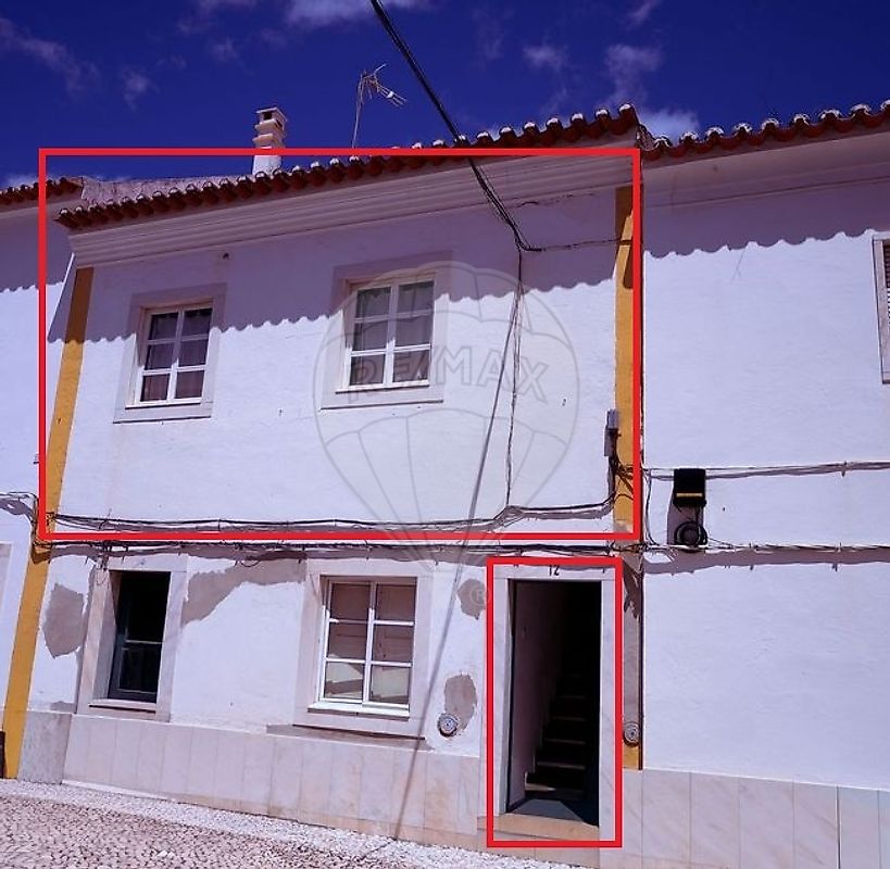 Moradia T2 em Nossa Senhora da Conceição e São Bartolomeu, €130.000