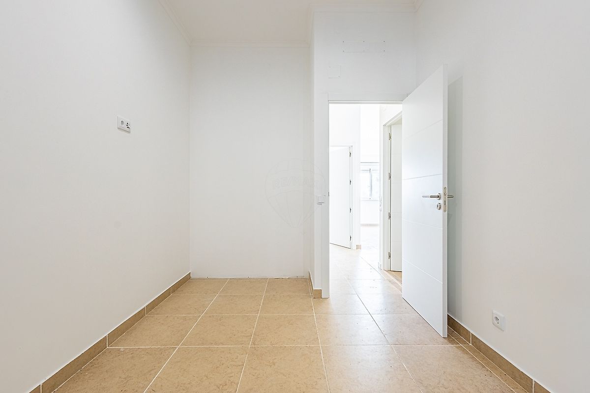 listing 125011208-105 picture-0