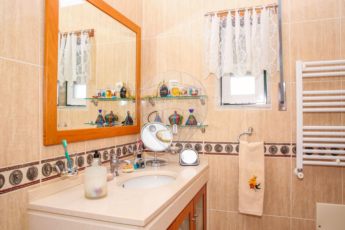 listing 125011143-76 picture-0