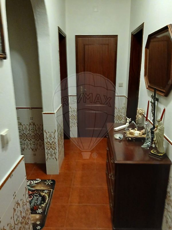 listing 125011216-54 picture-0