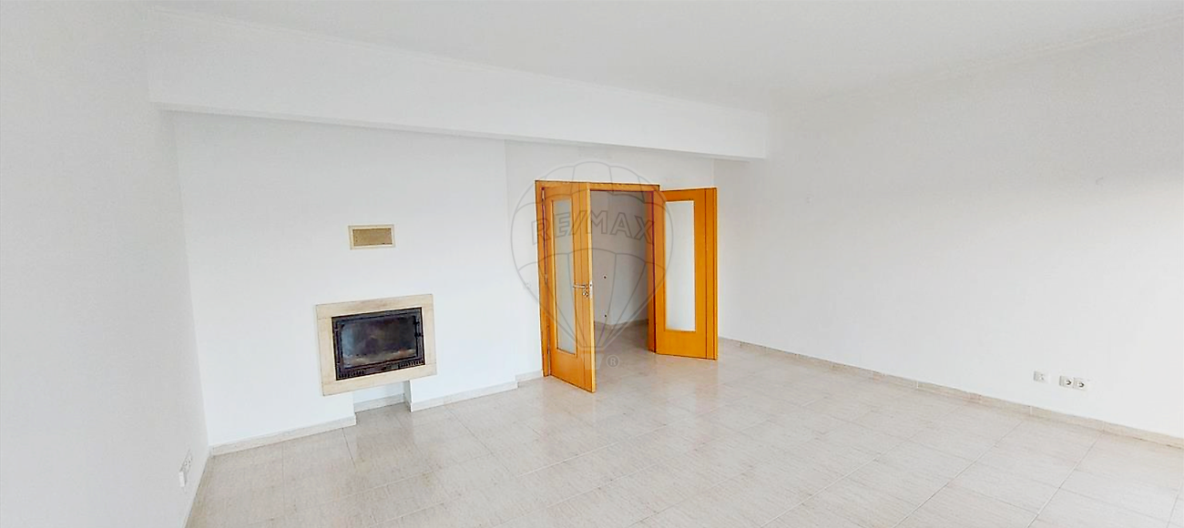 Apartamento T2 à venda em Azambuja