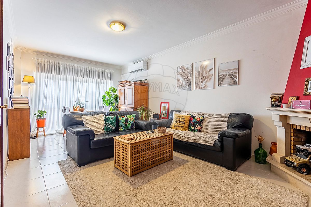 Apartamento T2 à venda em Azambuja