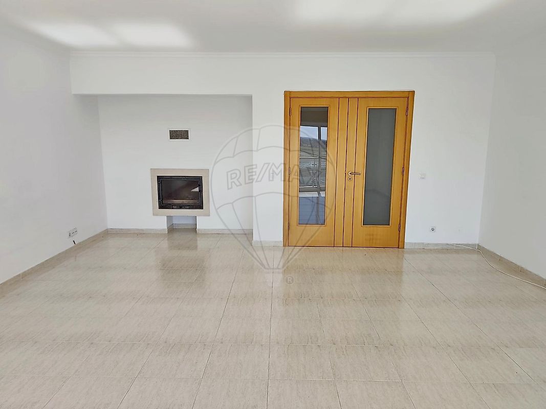 Apartamento T2 à venda em Azambuja