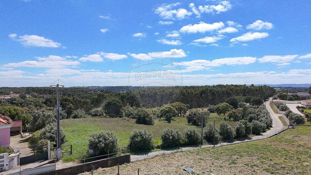 Terreno T2 à venda em Azambuja