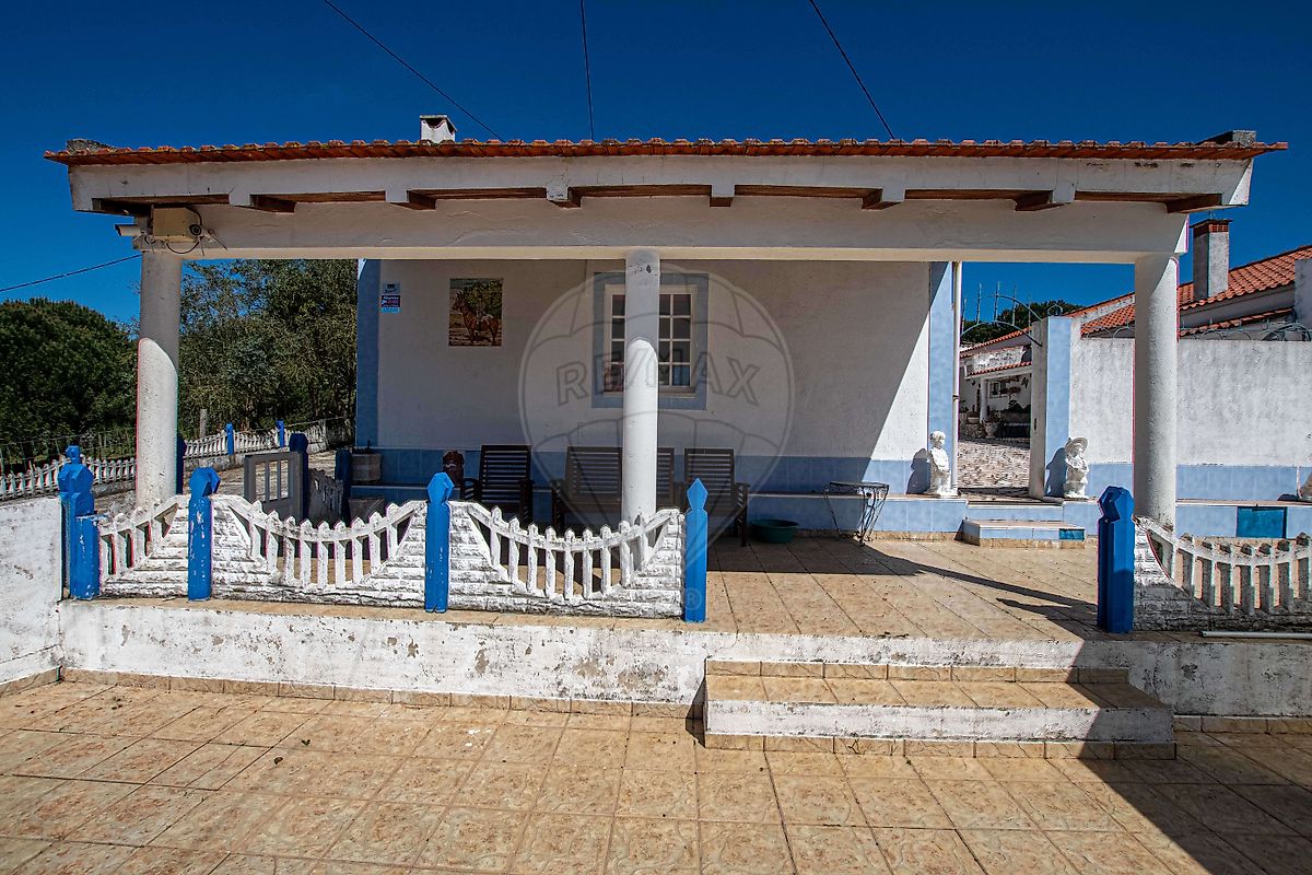 Moradia T6 à venda em Azambuja