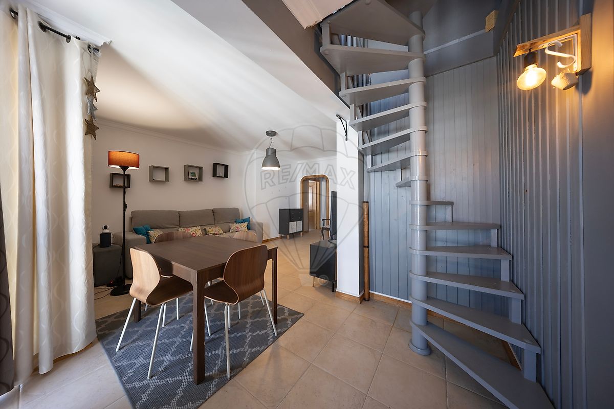 Apartamento T3 à venda em Alenquer