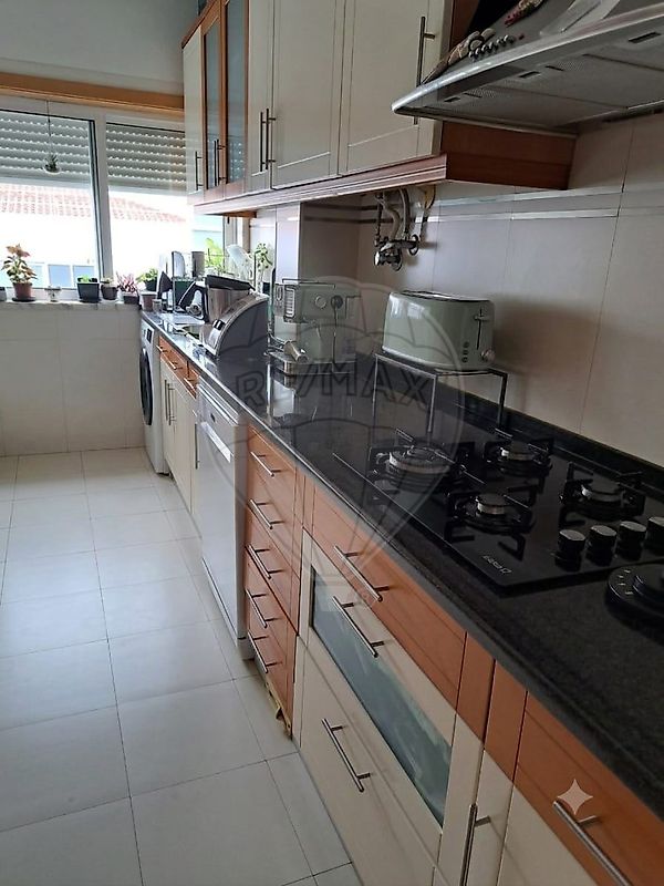 Apartamento T3 à venda em Mina de Água, Amadora — foto 8