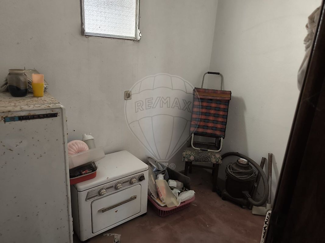 listing 125031018-79 picture-0