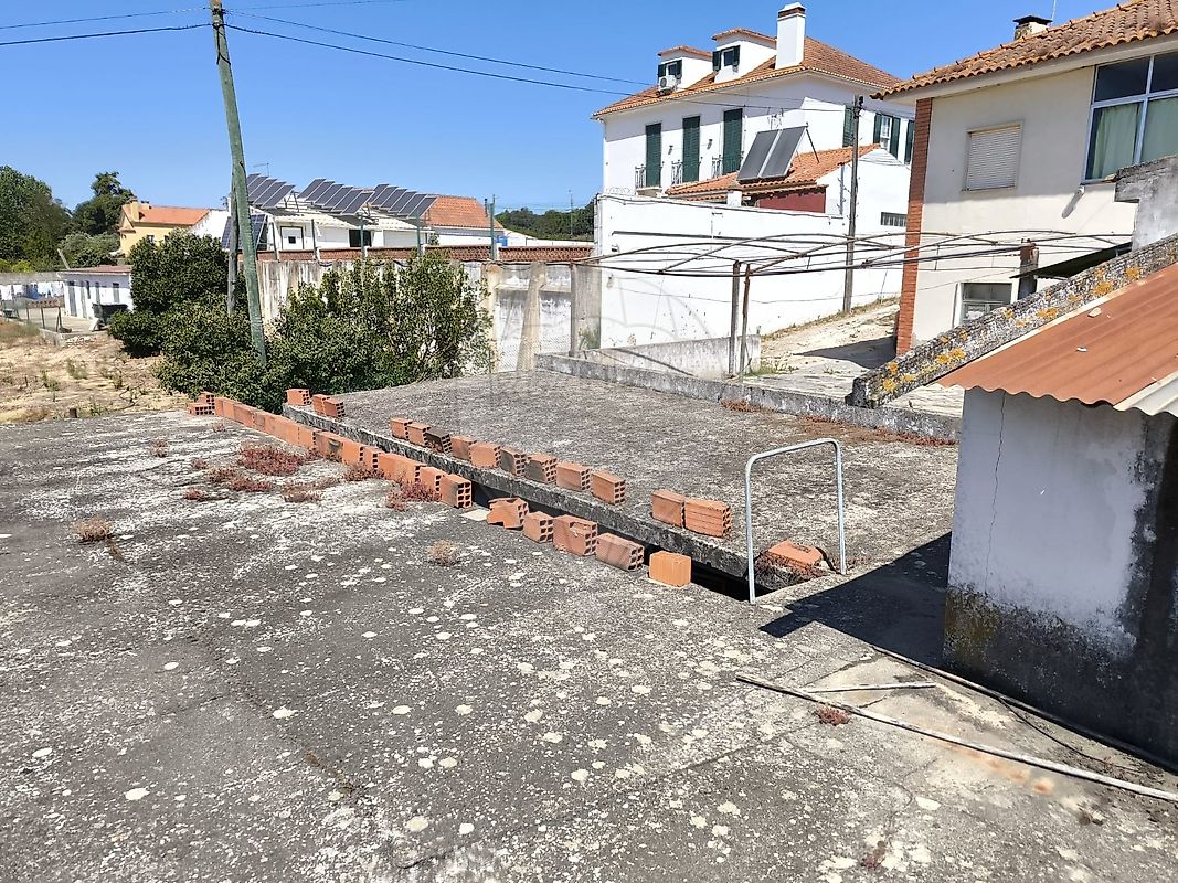 listing 125031018-79 picture-0
