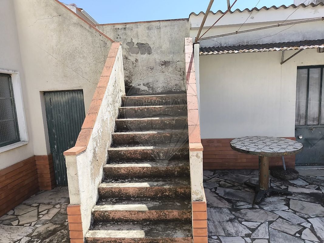 listing 125031018-79 picture-0