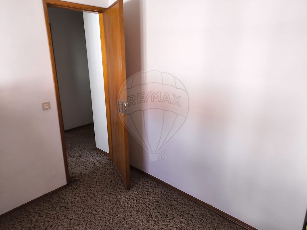 listing 125031018-79 picture-0