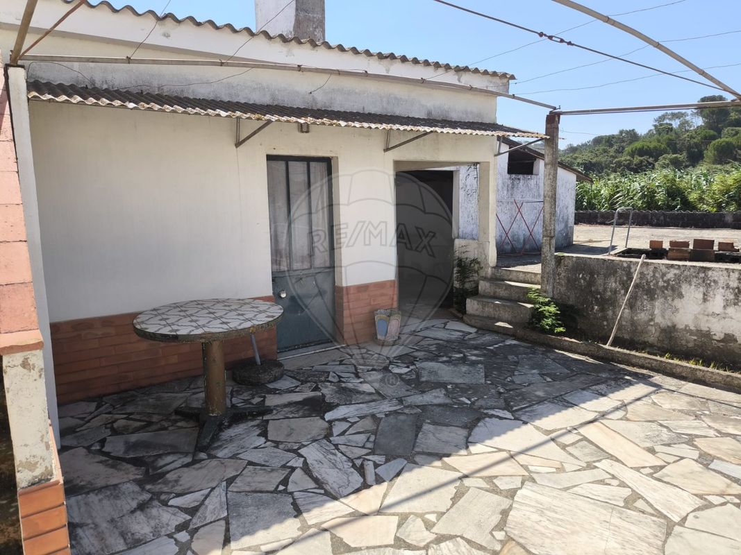 listing 125031018-79 picture-0