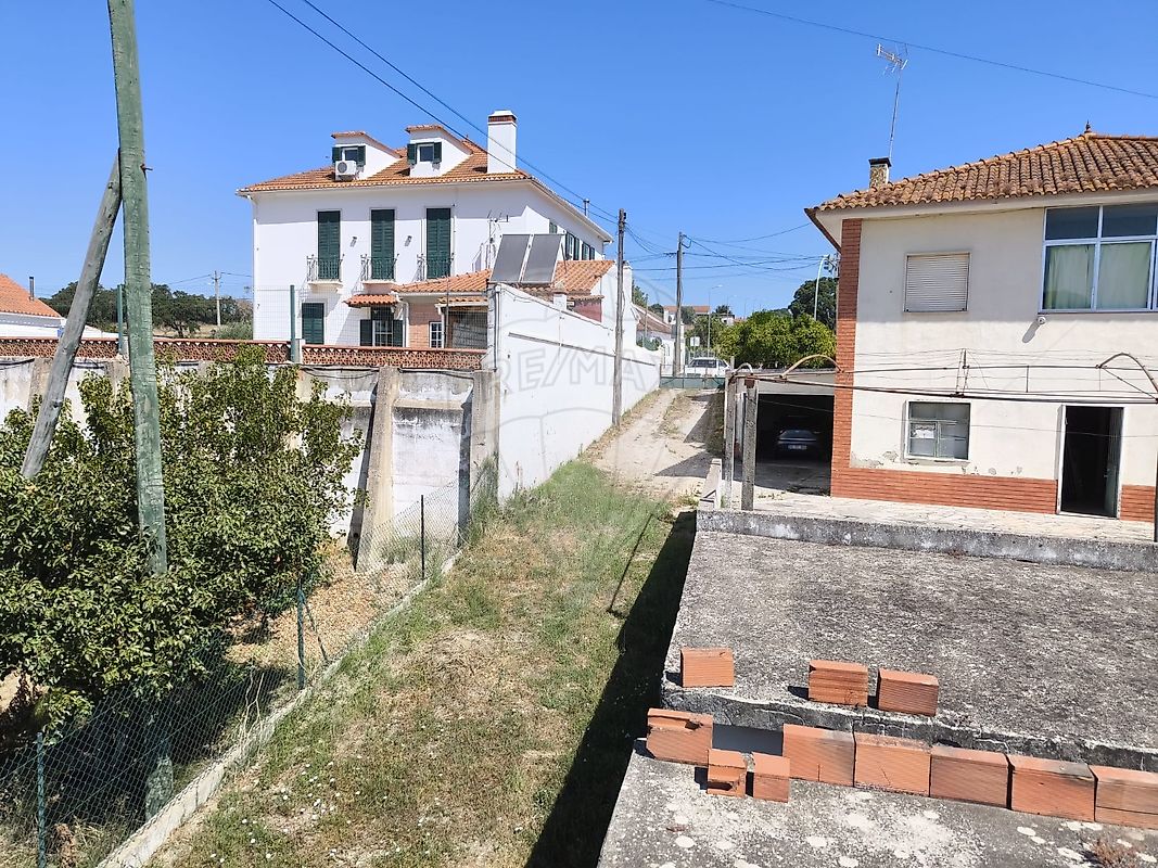 listing 125031018-79 picture-0