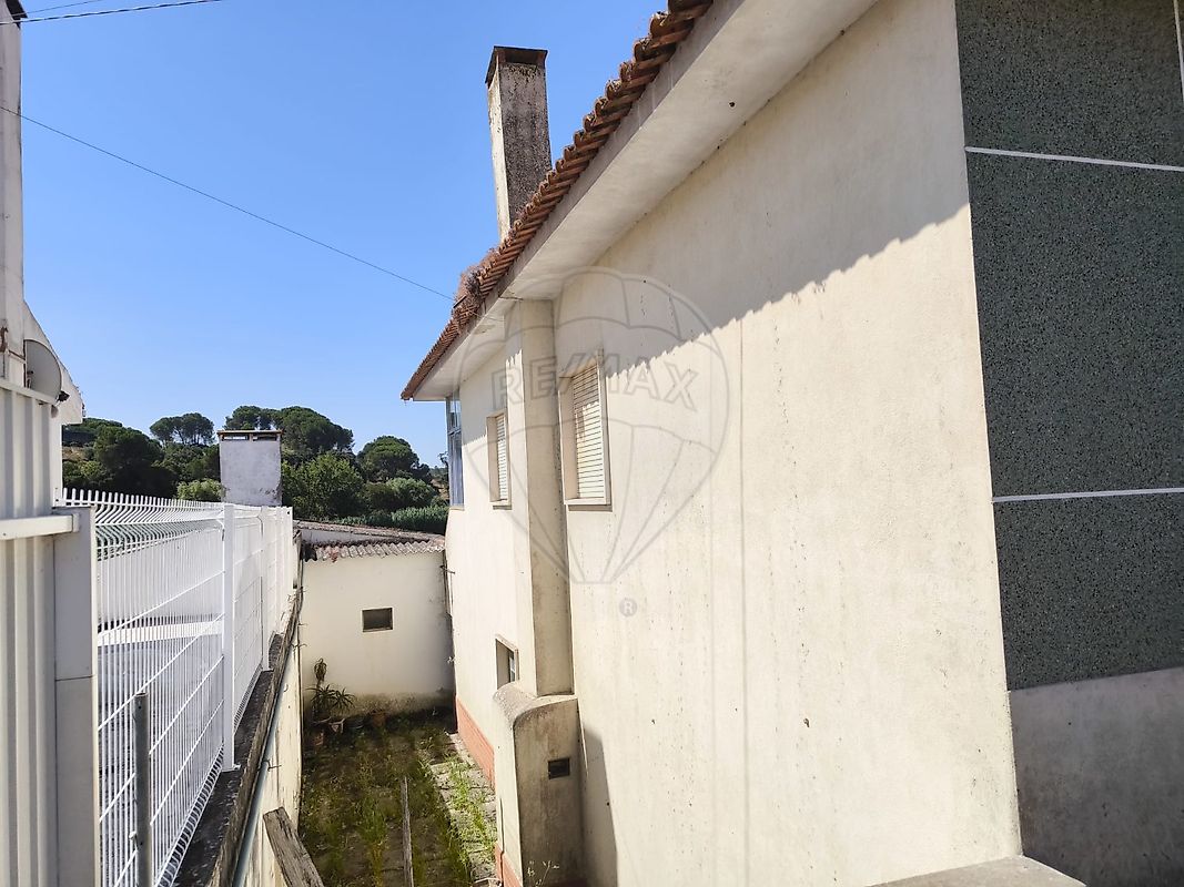 listing 125031018-79 picture-0