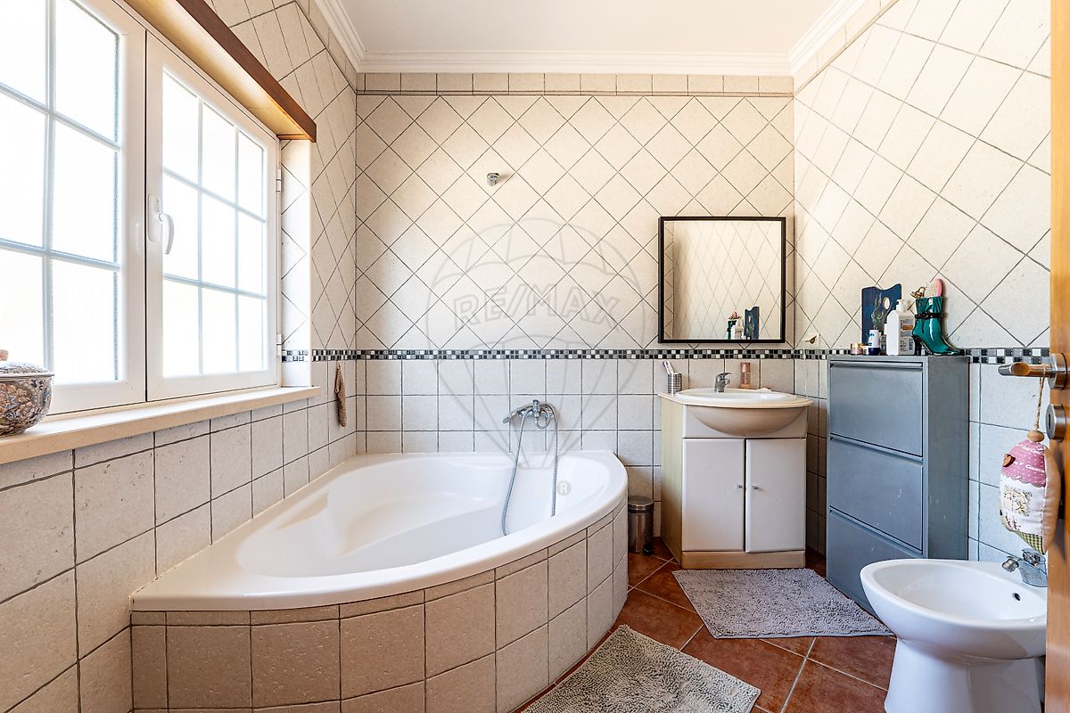 listing 125031015-214 picture-0