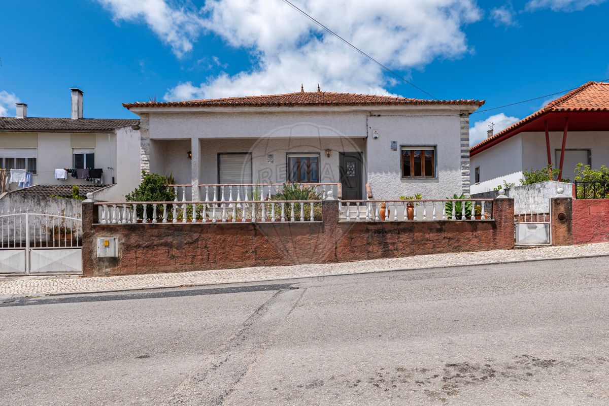 Moradia T4 para venda
