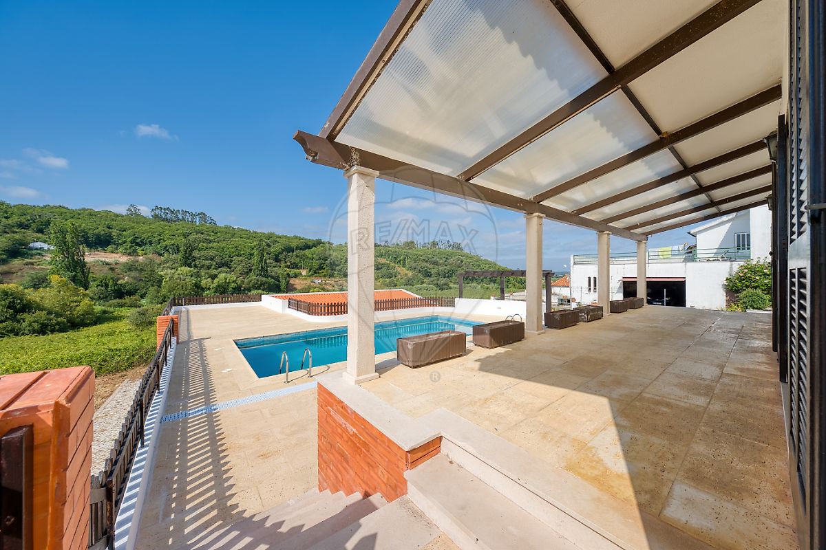 Apartamento T5 à venda em Alcobaça
