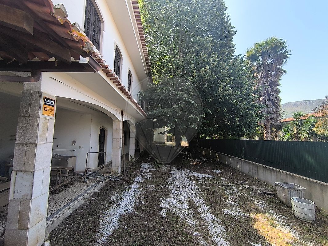 Apartamento T4 à venda em Alcanena