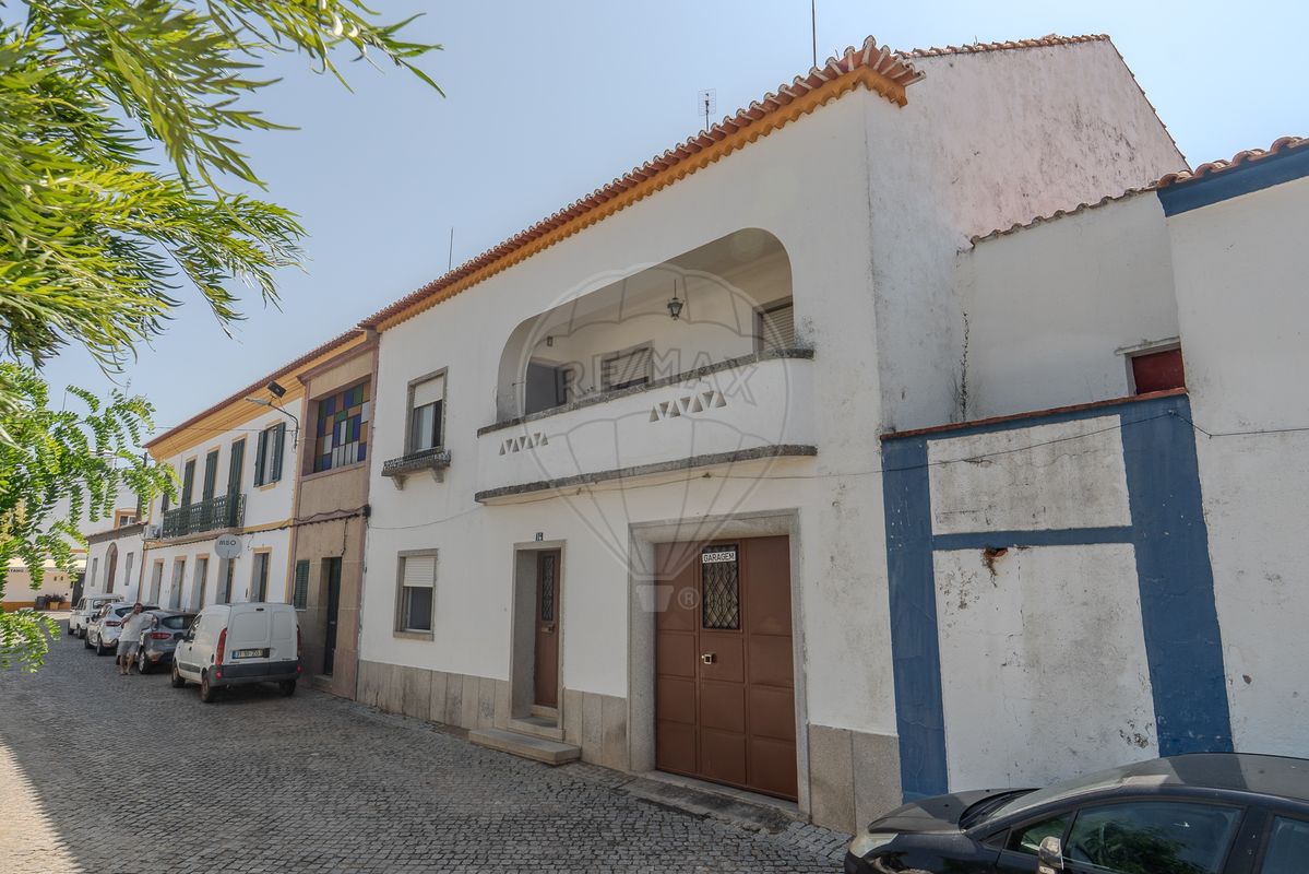 Moradia T4 para venda