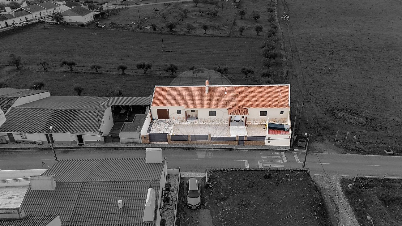 Moradia - Ameixial (Santa Vitória e São Bento), Estremoz, Évora