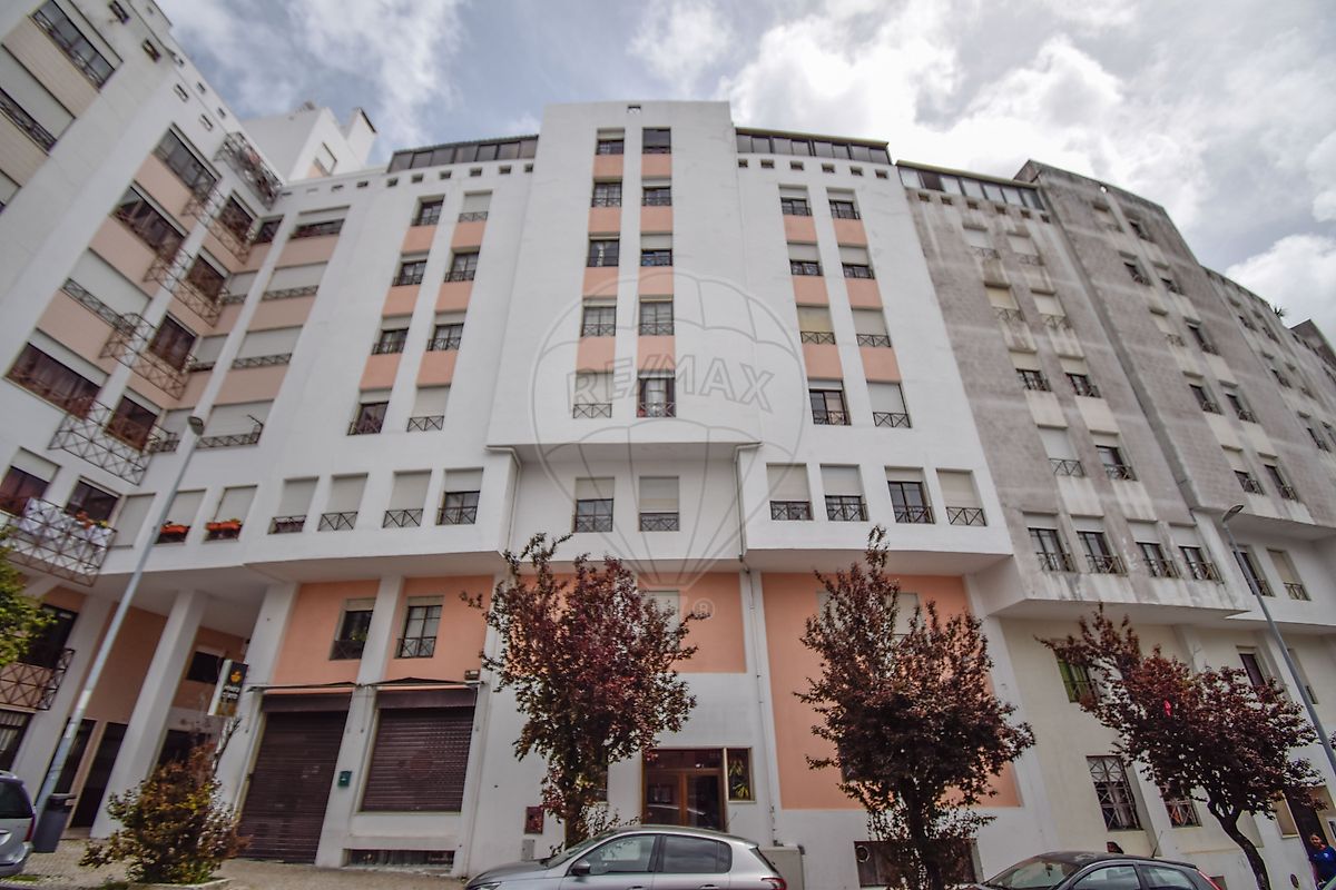 Apartamento T5 à venda em Sintra