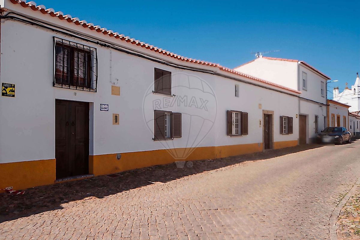 Moradia T6 à venda em Vidigueira