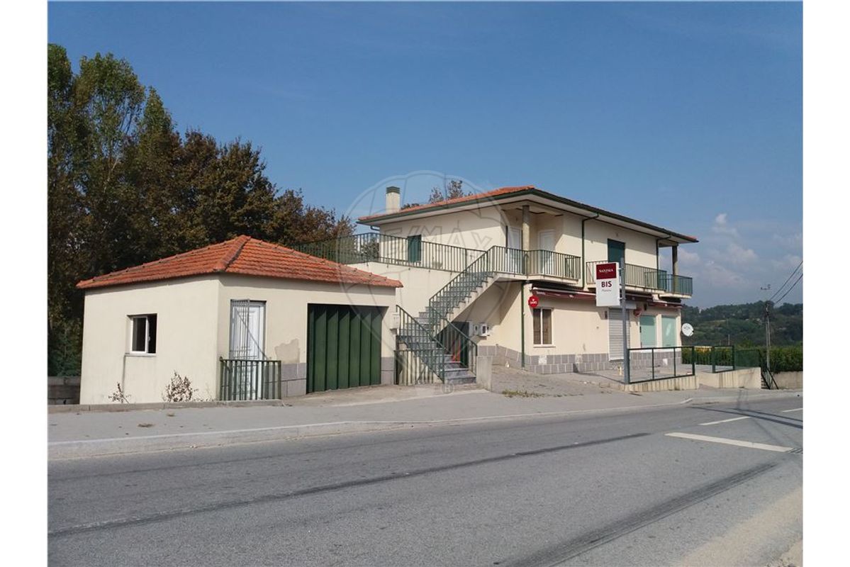 Predio Habitacional e comercial