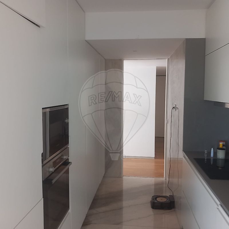 Apartamento T3 à venda em Porto
