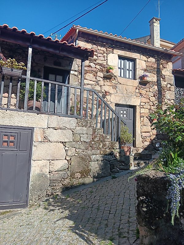 Moradia - Cimbres, Armamar, Viseu