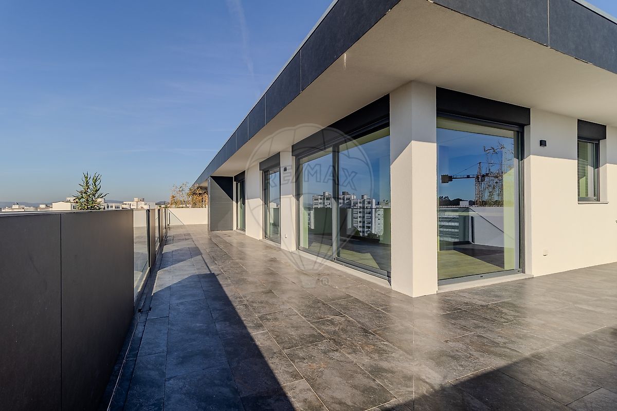 Apartamento T3 à venda em Maia