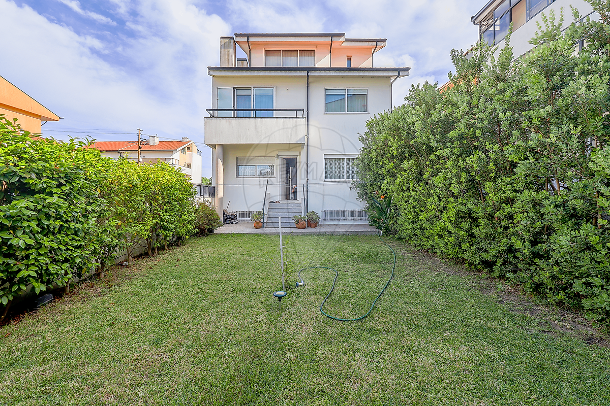 Moradia T4 à venda em Vila Nova de Gaia