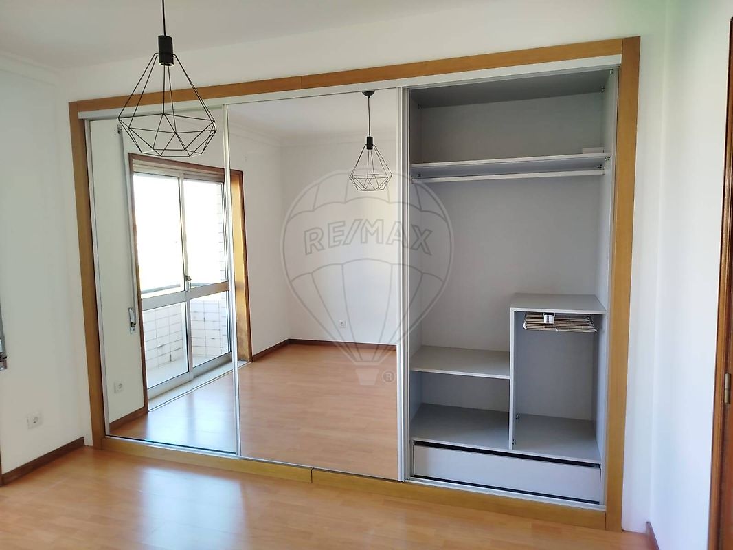 Apartamento T1 à venda em Valongo