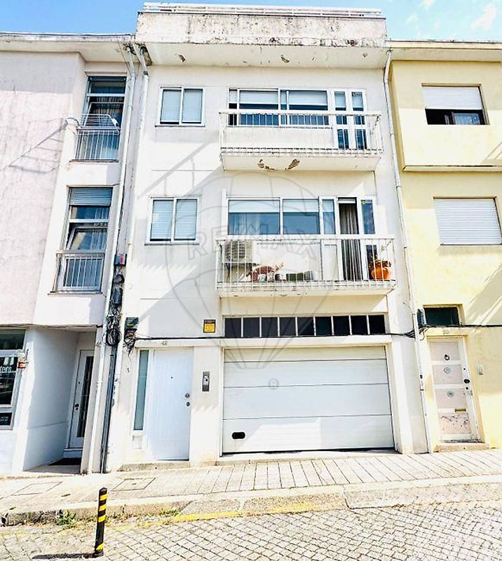 Apartamento T4 à venda em Porto