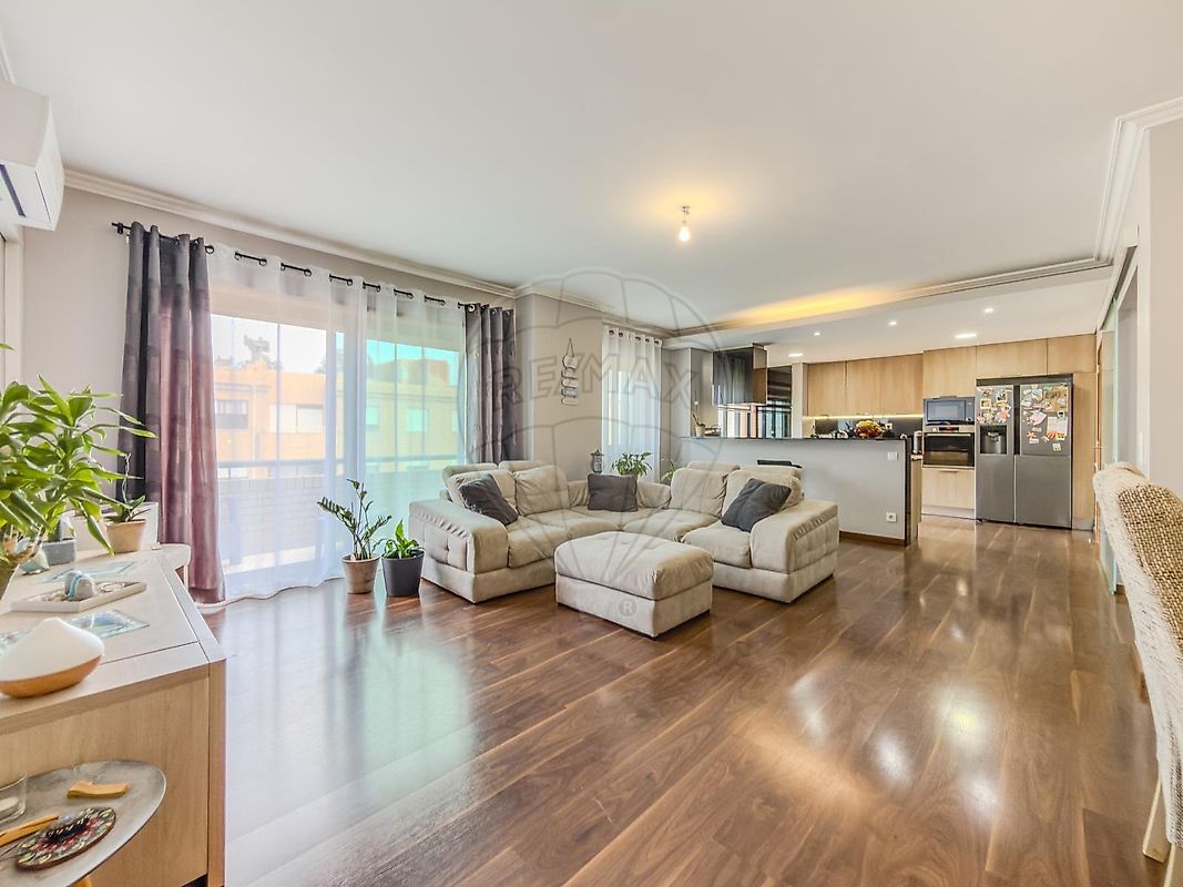 Apartamento T4 à venda em Vila Nova de Gaia