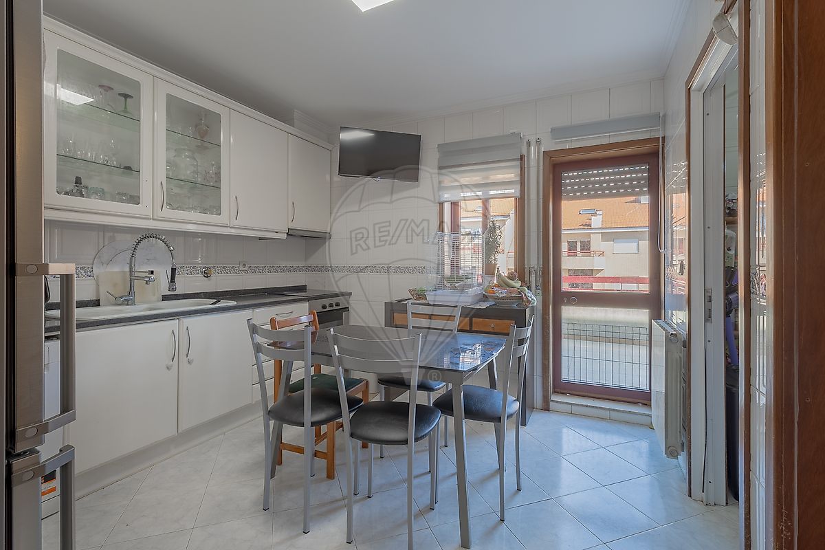Apartamento T4 à venda em Mafamude e Vilar do Paraíso, Vila Nova de Gaia — foto 8