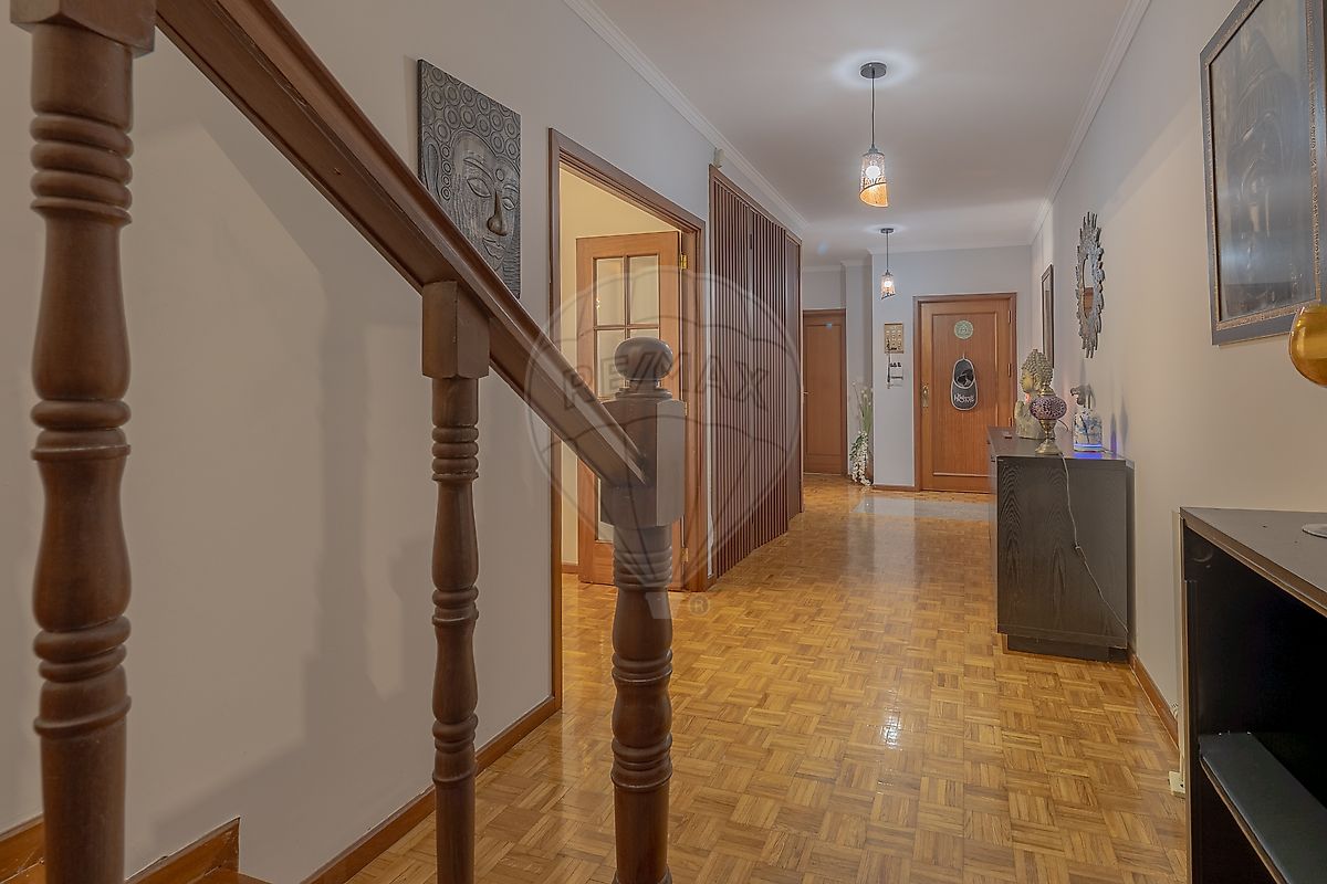 Apartamento T4 à venda em Mafamude e Vilar do Paraíso, Vila Nova de Gaia — foto 12
