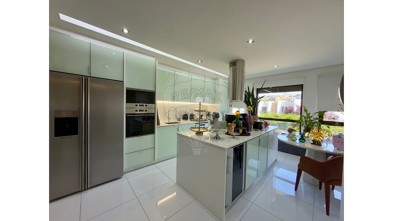 Apartamento T4 à venda em Vila Real