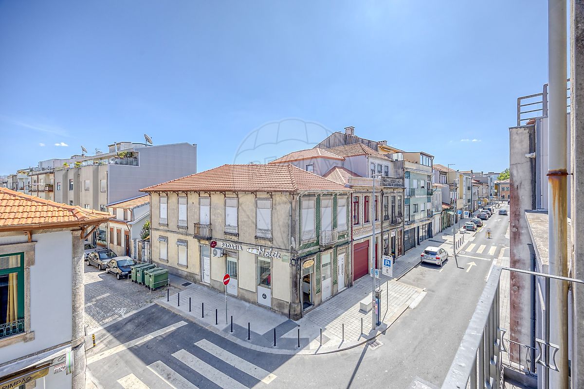 Apartamento T2 para arrendar em Porto