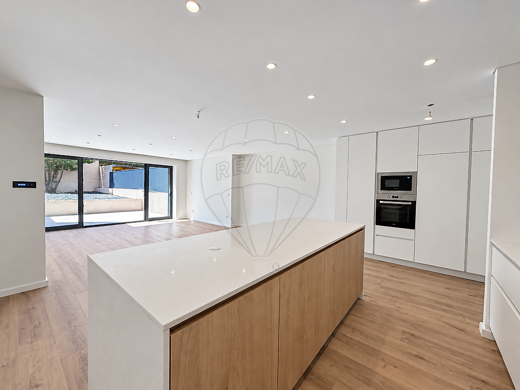 Apartamento T4 à venda em Vila Nova de Gaia