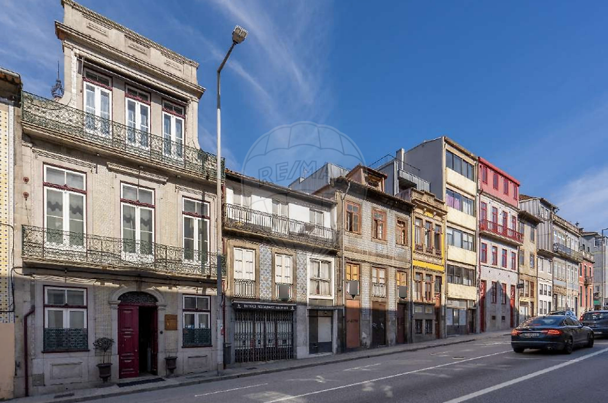 Prédio à venda em Porto