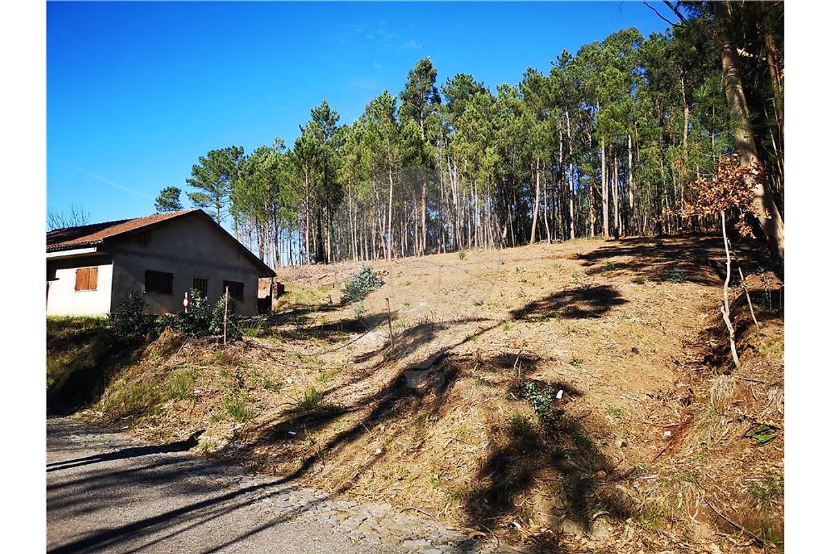 Vende-se Terreno para Construção