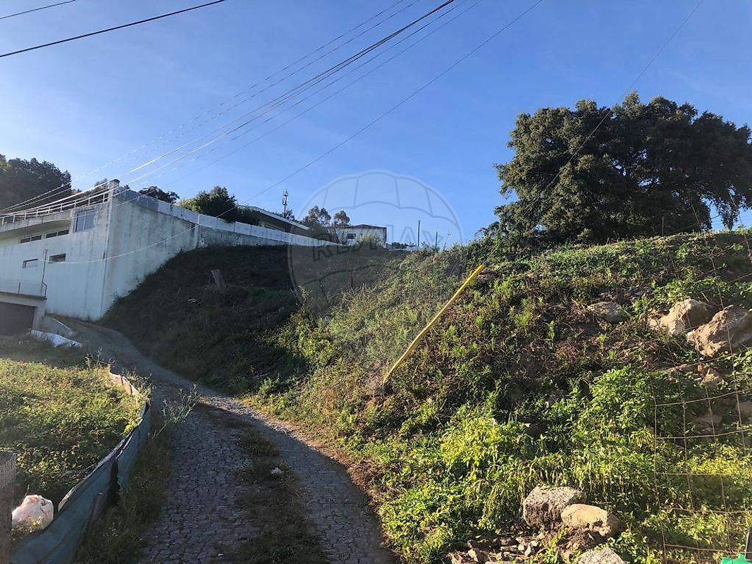 Land for sale in Felgueiras, Portugal — €225,000