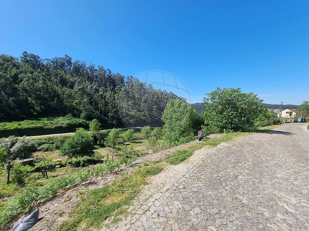 Land for sale in Felgueiras, Portugal — €52,500