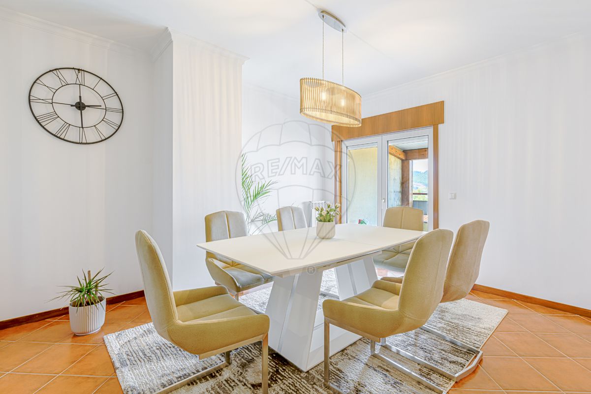 listing 125071035-215 picture-0